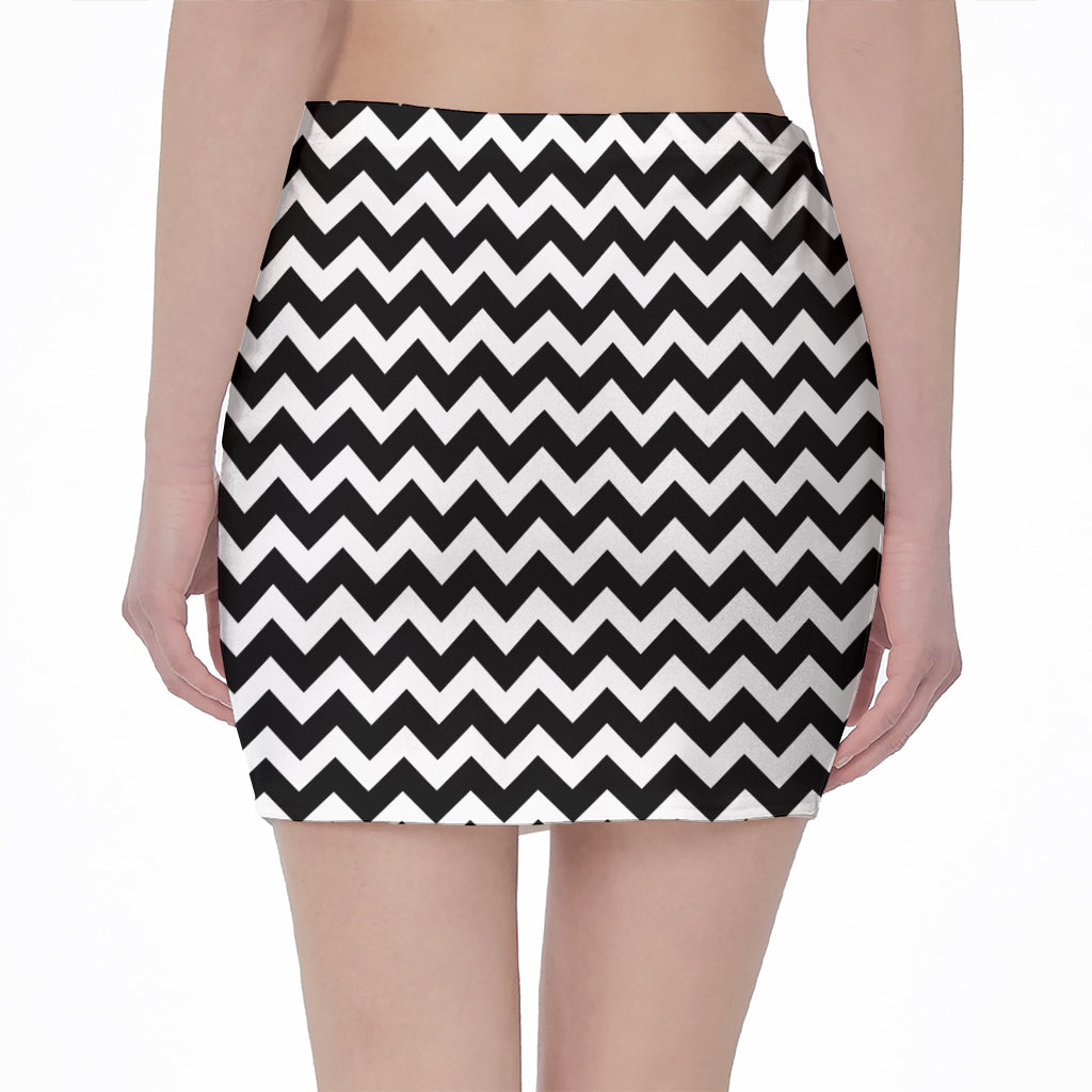 Black And White Chevron Pattern Print Pencil Mini Skirt