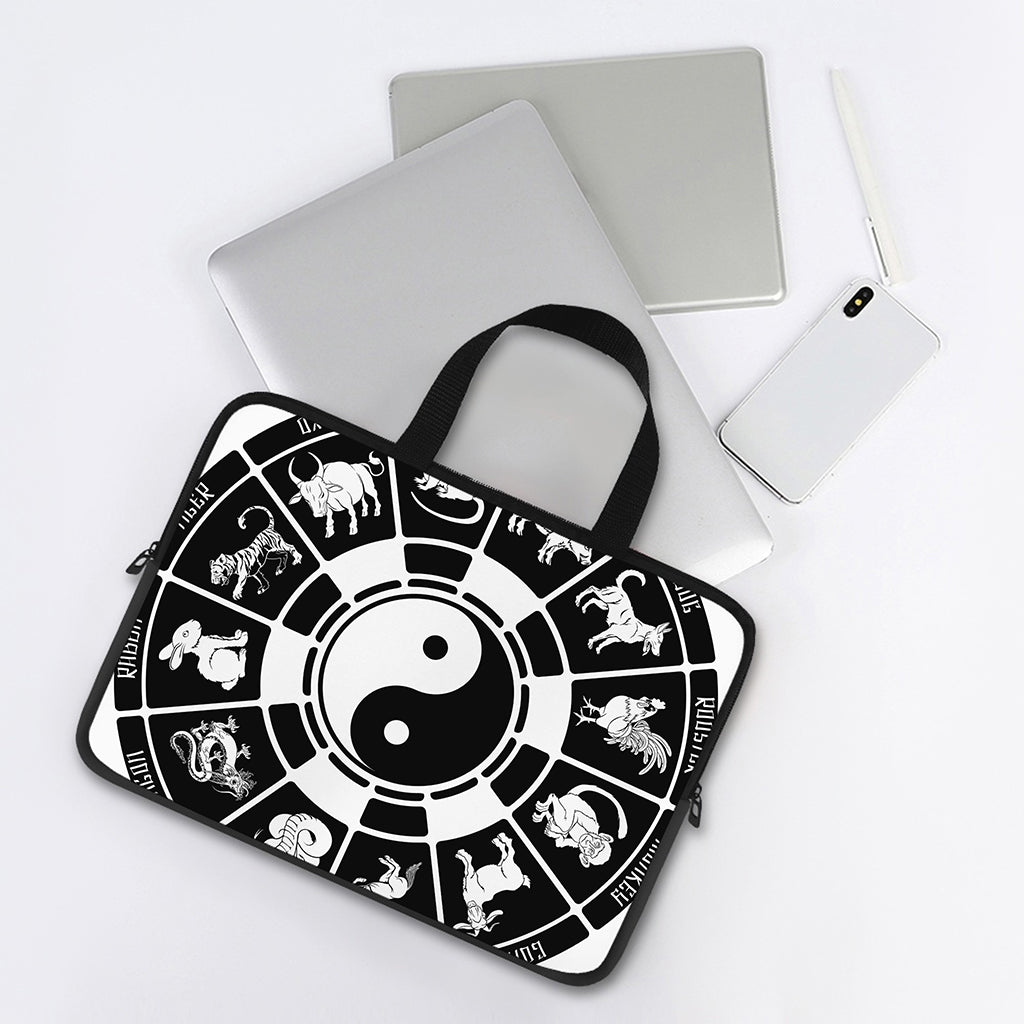 Black And White Chinese Zodiac Print Laptop Sleeve With Handle