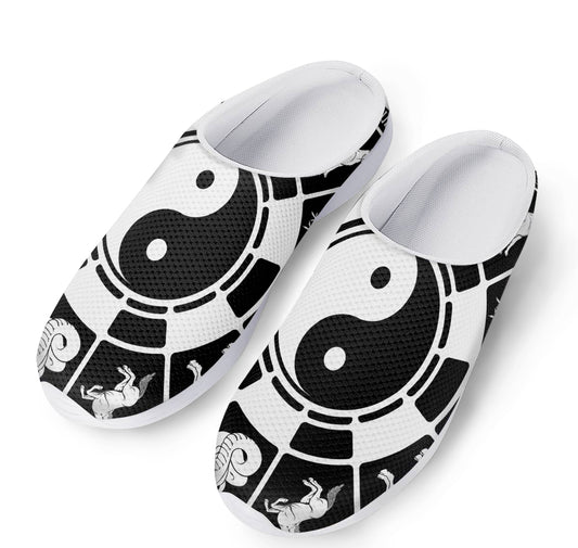 Black And White Chinese Zodiac Print Mesh Casual Shoes