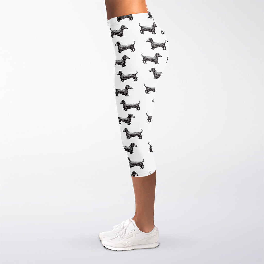 Black And White Dachshund Pattern Print Women's Capri Leggings