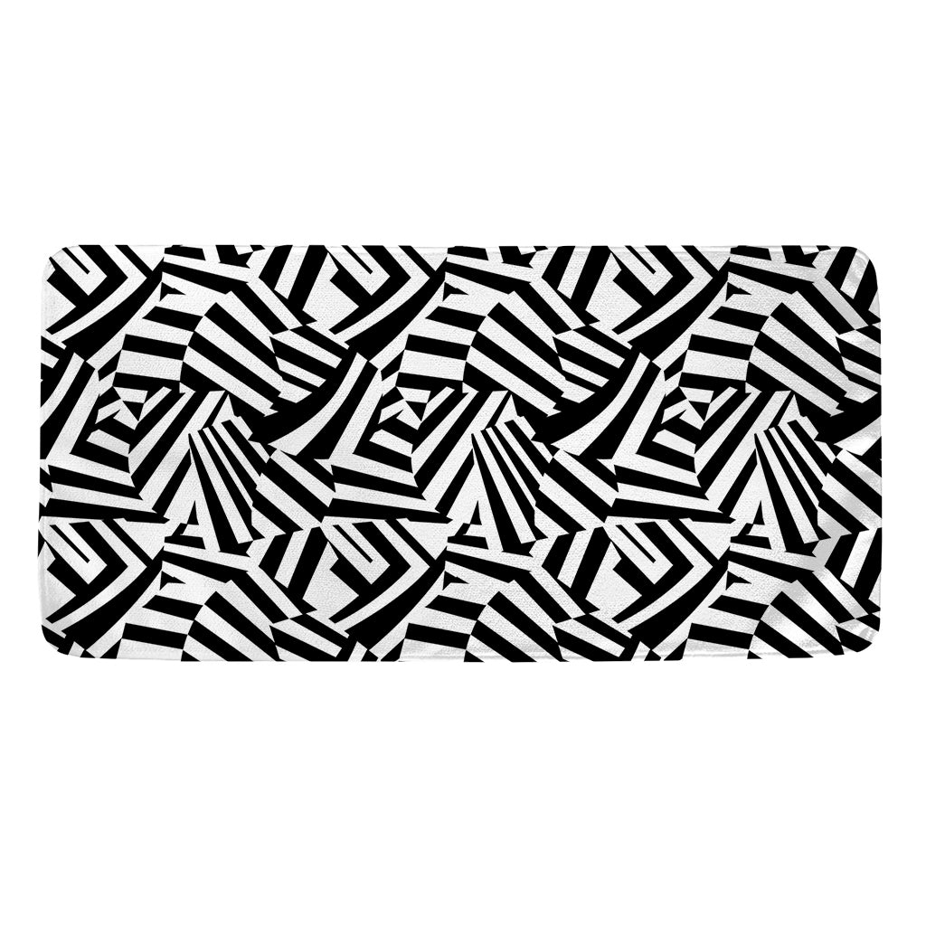 Black And White Dazzle Pattern Print Towel
