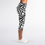 Black And White Dazzle Pattern Print Women's Capri Leggings