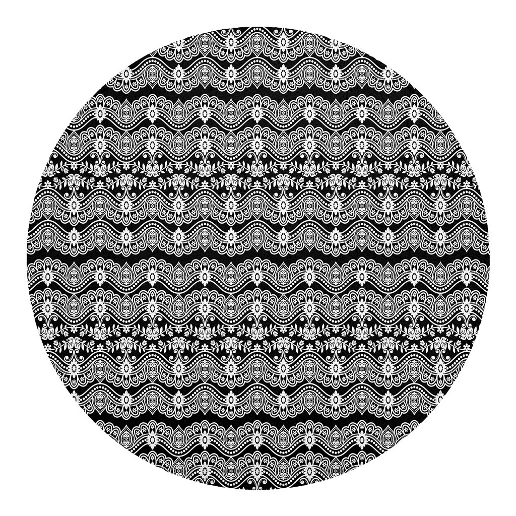 Black And White Ethnic Boho Print Round Blanket