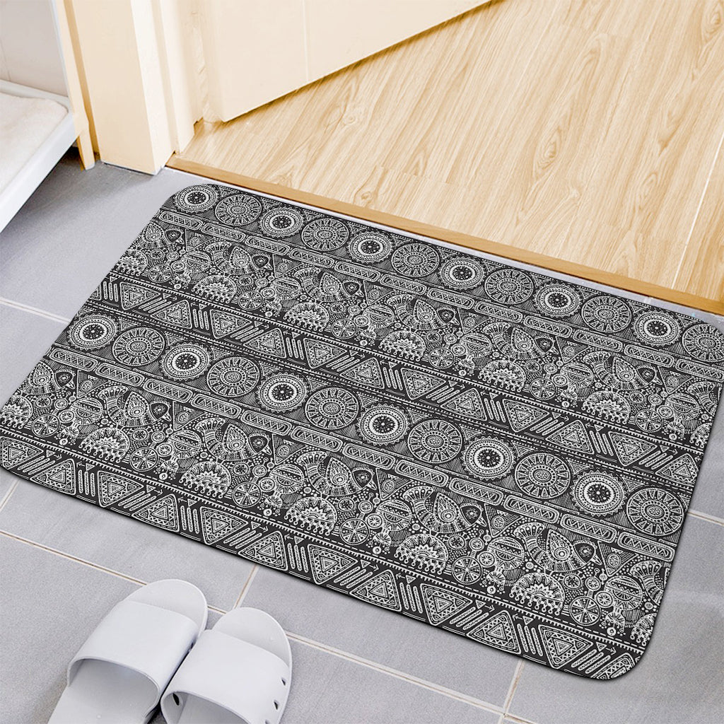 Black And White Ethnic Pattern Print Indoor Door Mat