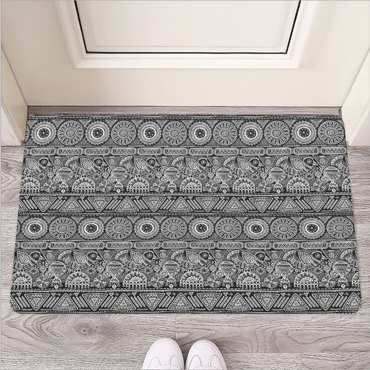 Black And White Ethnic Pattern Print Rubber Doormat