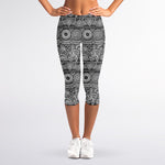 Black And White Ethnic Pattern Print Women's Capri Leggings