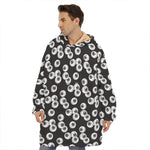 Black And White Eyeball Pattern Print Hoodie Blanket