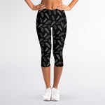 Black And White Feather Pattern Print Women's Capri Leggings