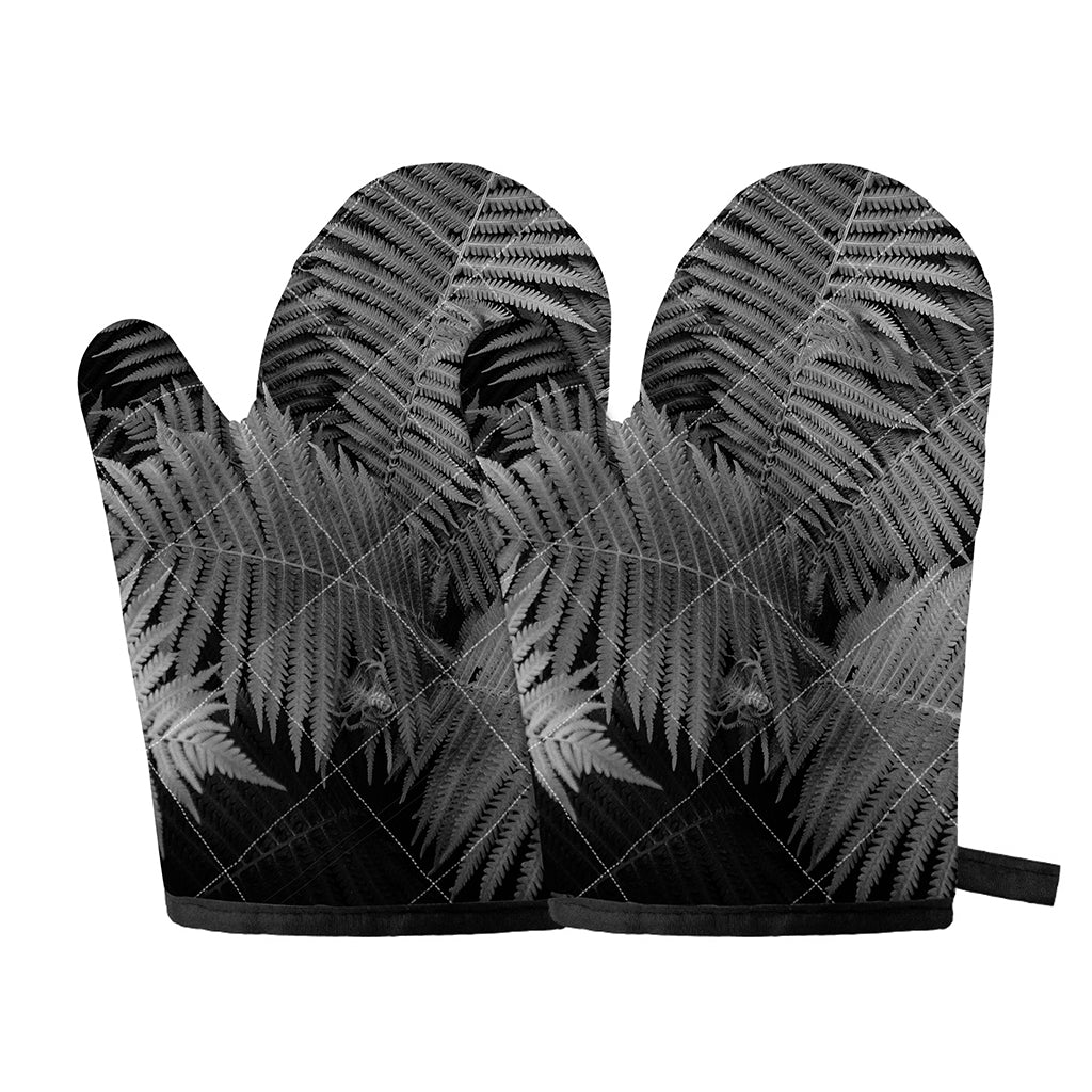 Black And White Fern Leaf Print Oven Mitts