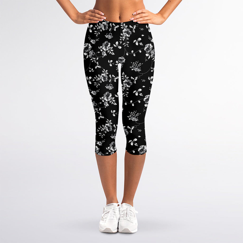 Black And White Flower Print Women's Capri Leggings