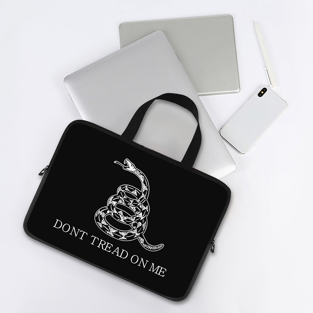 Black And White Gadsden Flag Print Laptop Sleeve With Handle