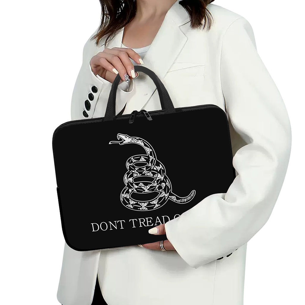 Black And White Gadsden Flag Print Laptop Sleeve With Handle
