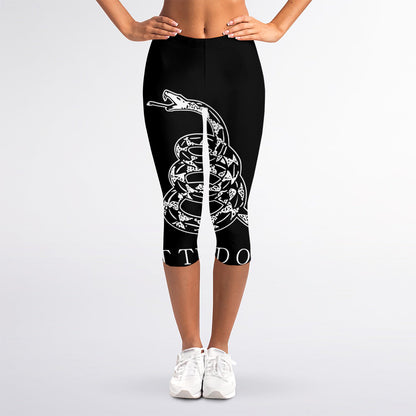 Black And White Gadsden Flag Print Women's Capri Leggings