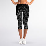 Black And White Gemini Sign Print Women's Capri Leggings