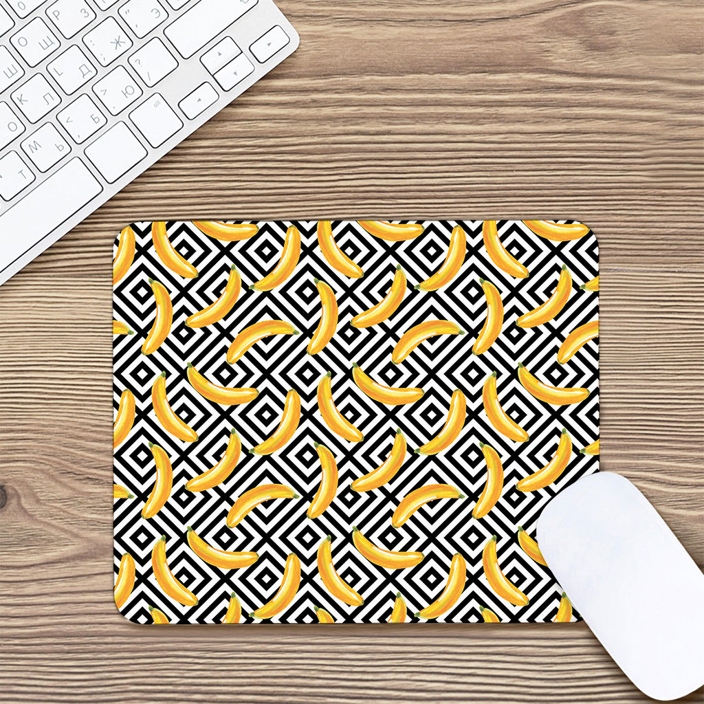 Black And White Geometric Banana Print Mouse Pad