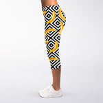 Black And White Geometric Banana Print Women's Capri Leggings