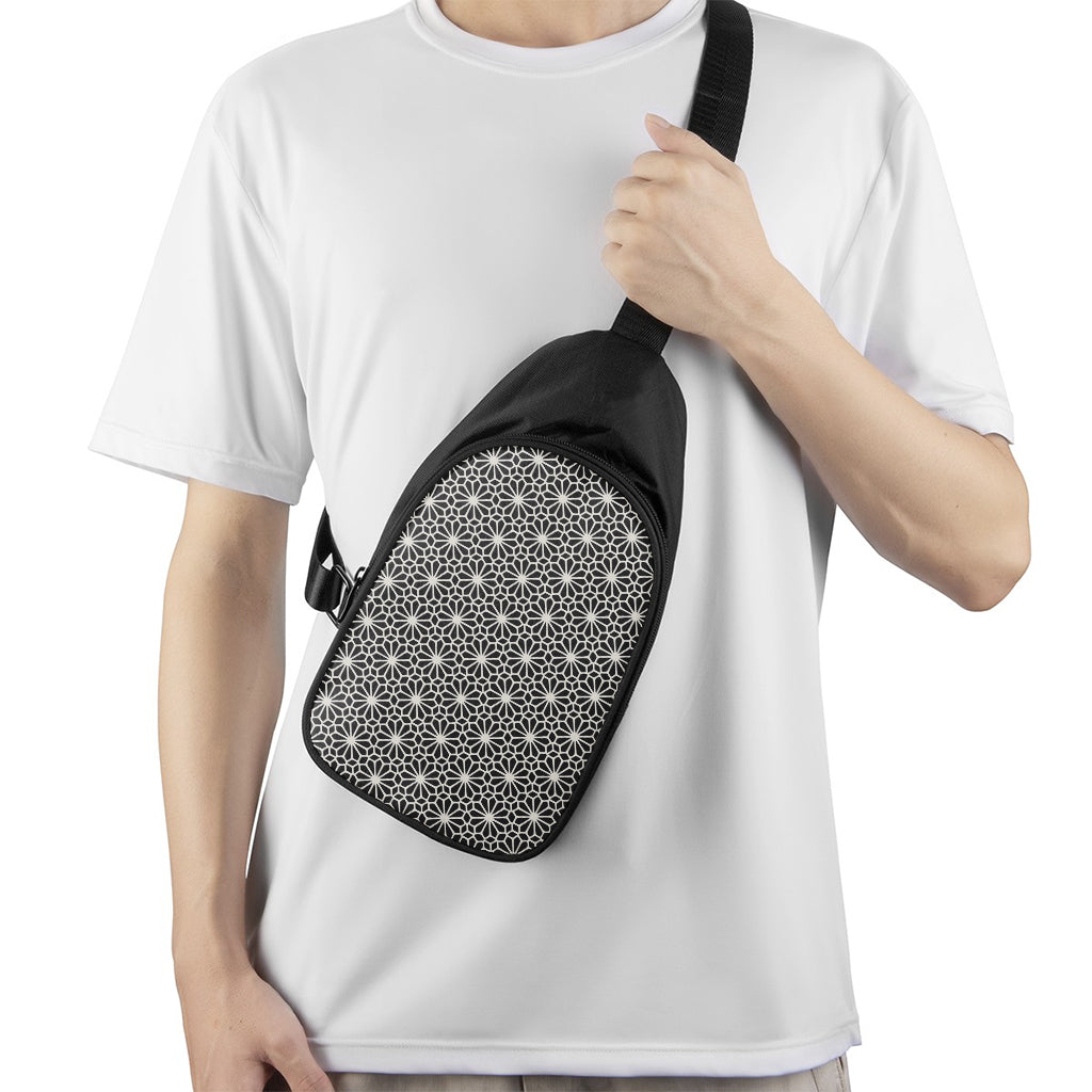 Black And White Geometric Floral Print Chest Bag