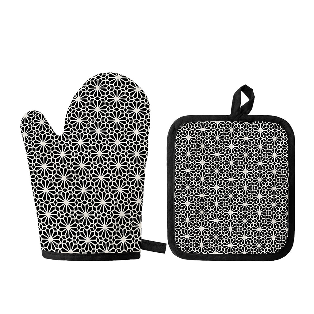 Black And White Geometric Floral Print Oven Mitt And Pot Holder Set