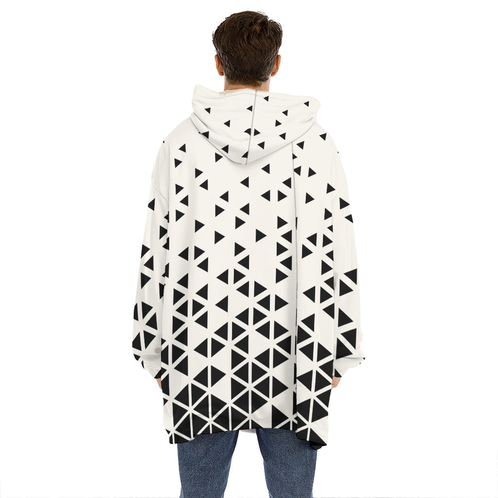 Black And White Geometric Pattern Print Hoodie Blanket