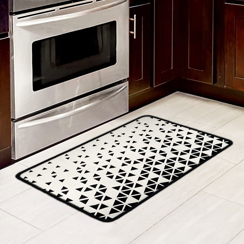 Black And White Geometric Pattern Print Kitchen Mat