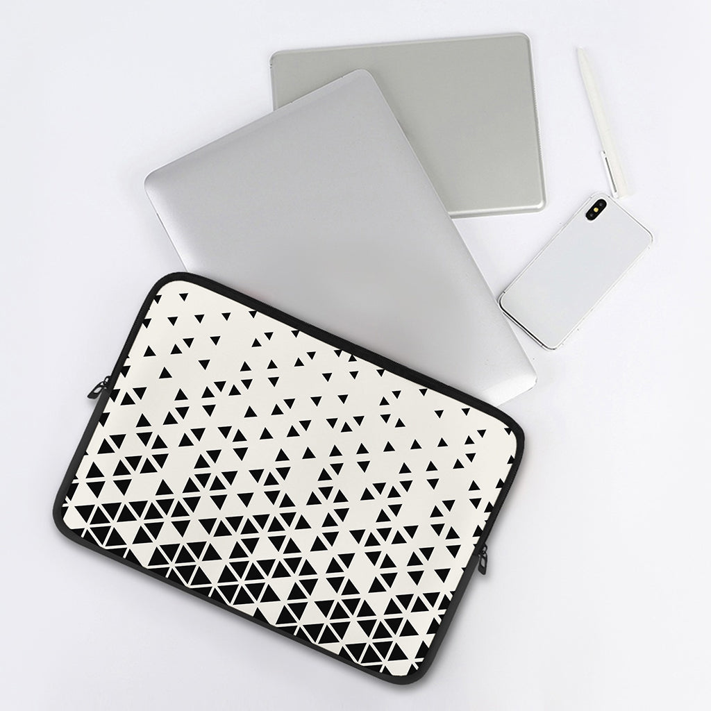 Black And White Geometric Pattern Print Laptop Sleeve