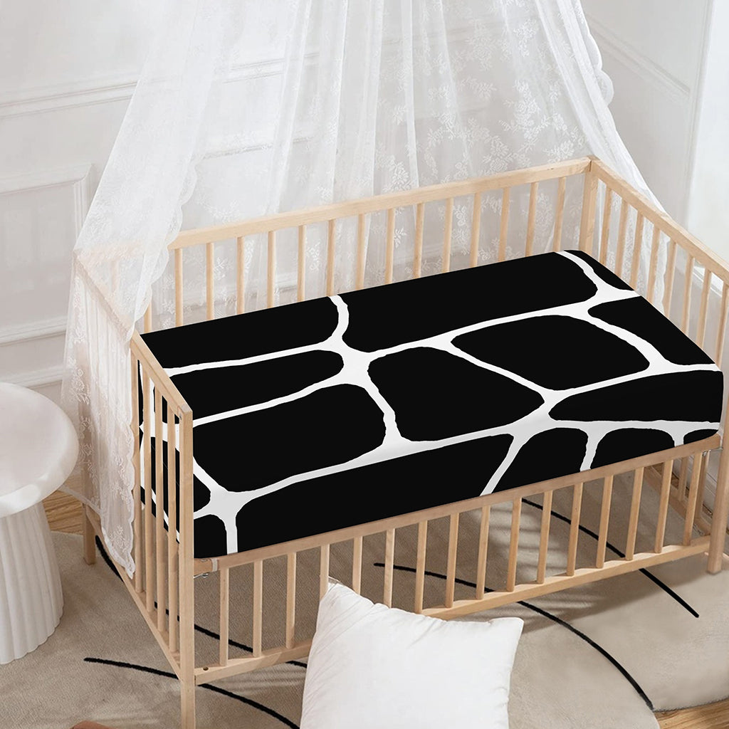 Black And White Giraffe Pattern Print Baby Crib Sheet