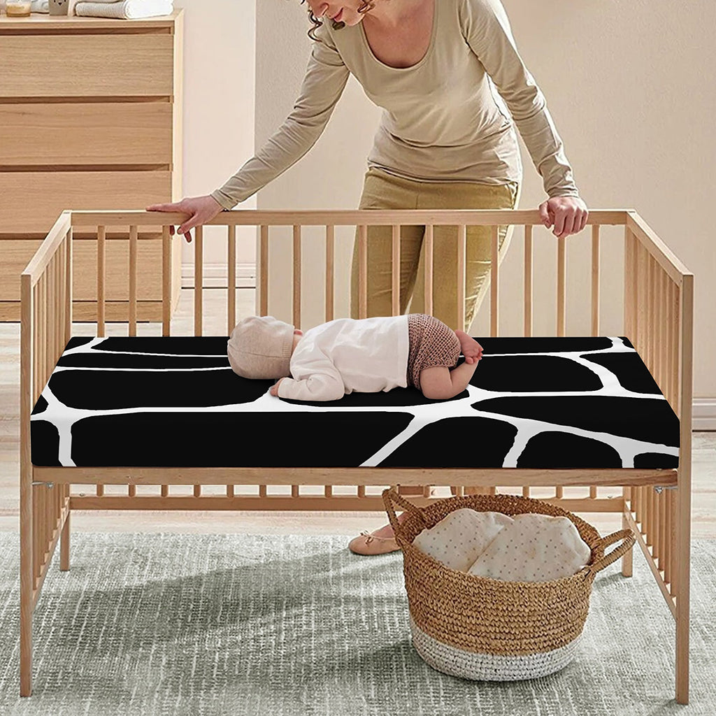 Black And White Giraffe Pattern Print Baby Crib Sheet
