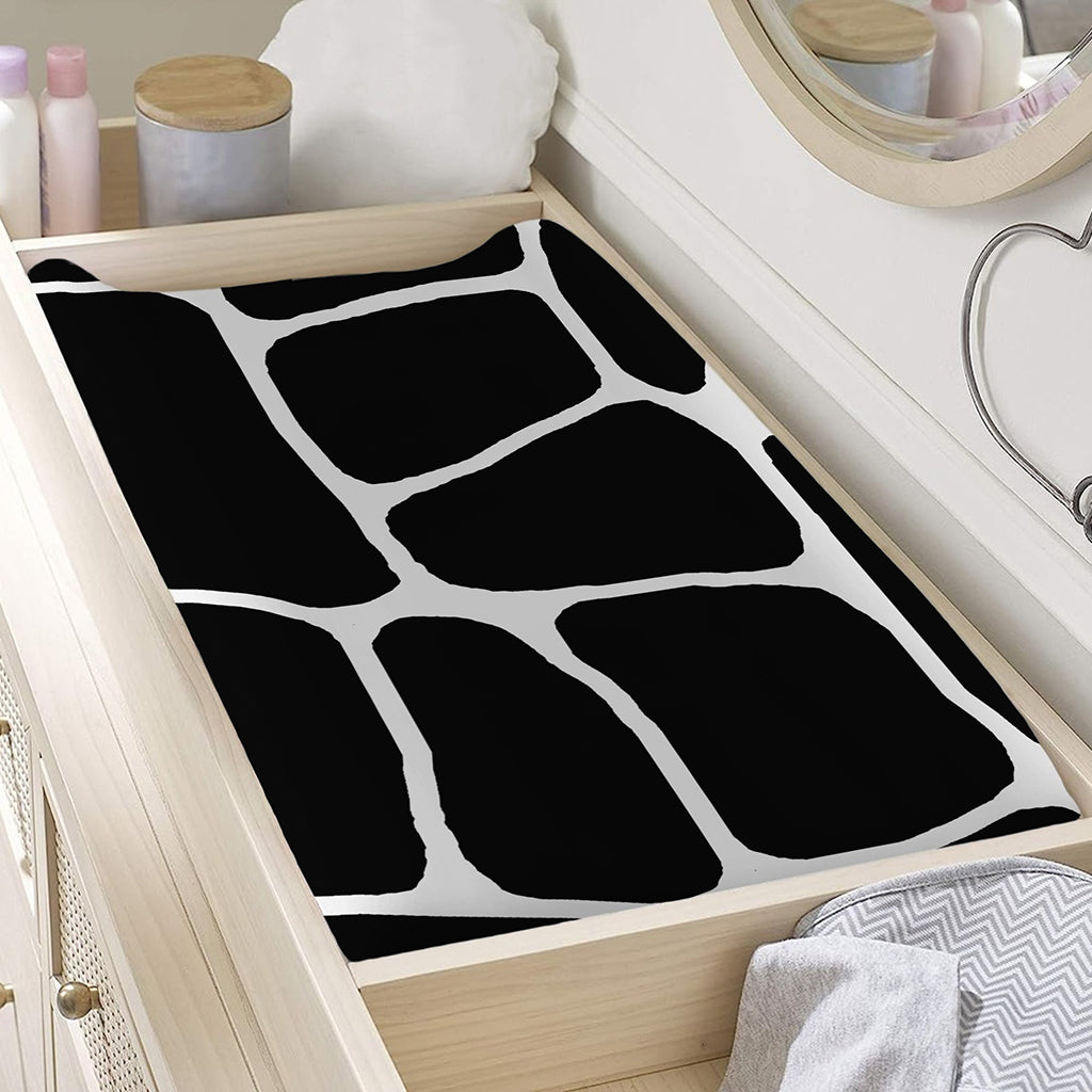 Black And White Giraffe Pattern Print Changing Pad Cover