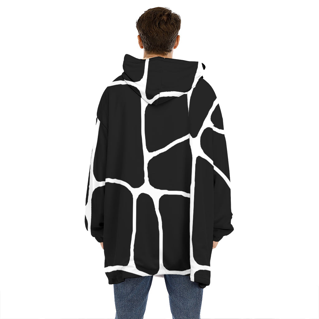 Black And White Giraffe Pattern Print Hoodie Blanket