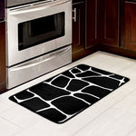 Black And White Giraffe Pattern Print Kitchen Mat