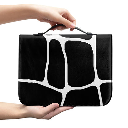 Black And White Giraffe Pattern Print Leather Bible Cover
