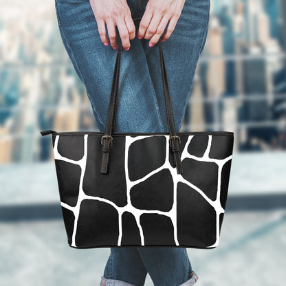 Black And White Giraffe Pattern Print Leather Tote Bag