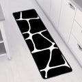 Black And White Giraffe Pattern Print Long Kitchen Mat