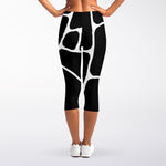 Black And White Giraffe Pattern Print Women's Capri Leggings