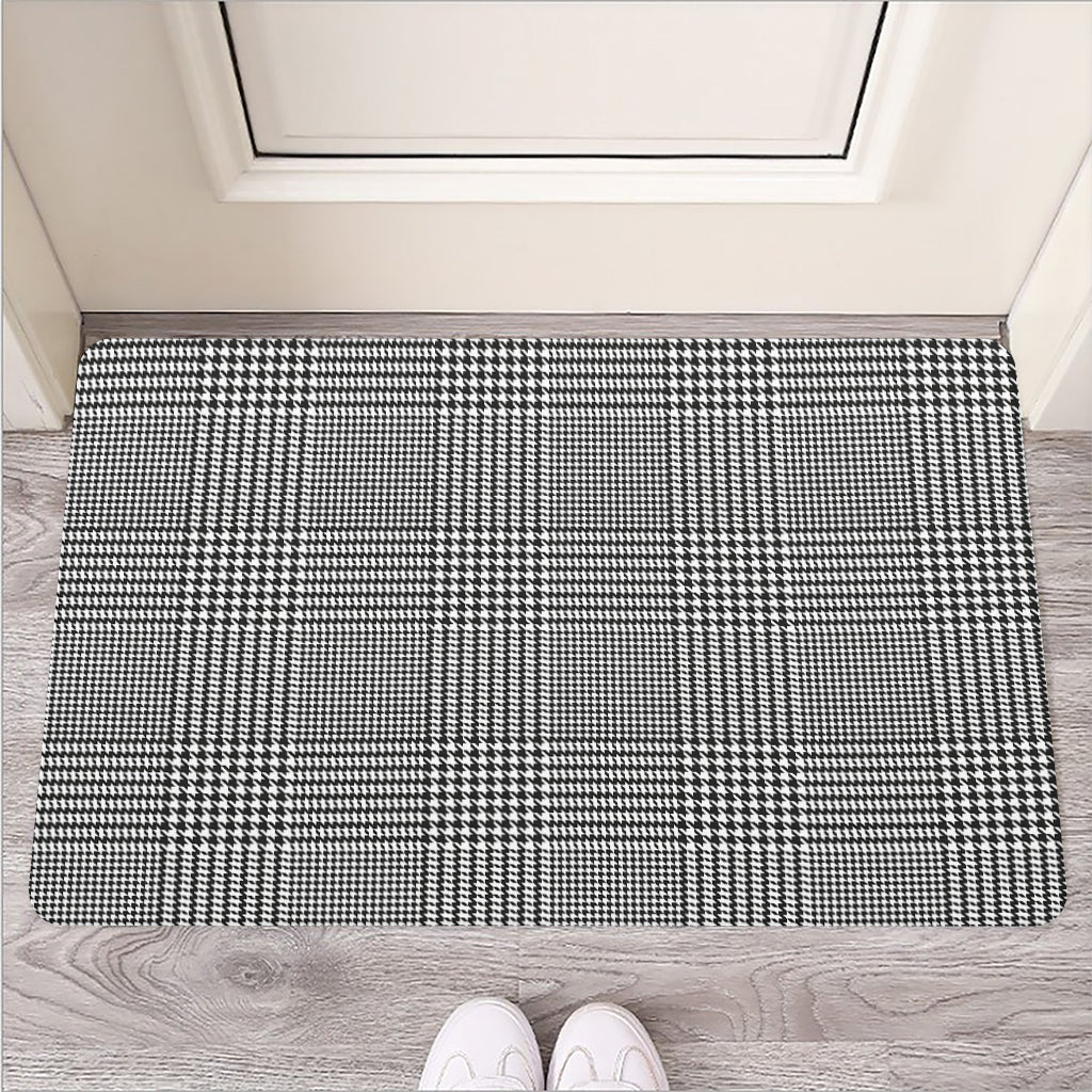 Black And White Glen Plaid Print Rubber Doormat