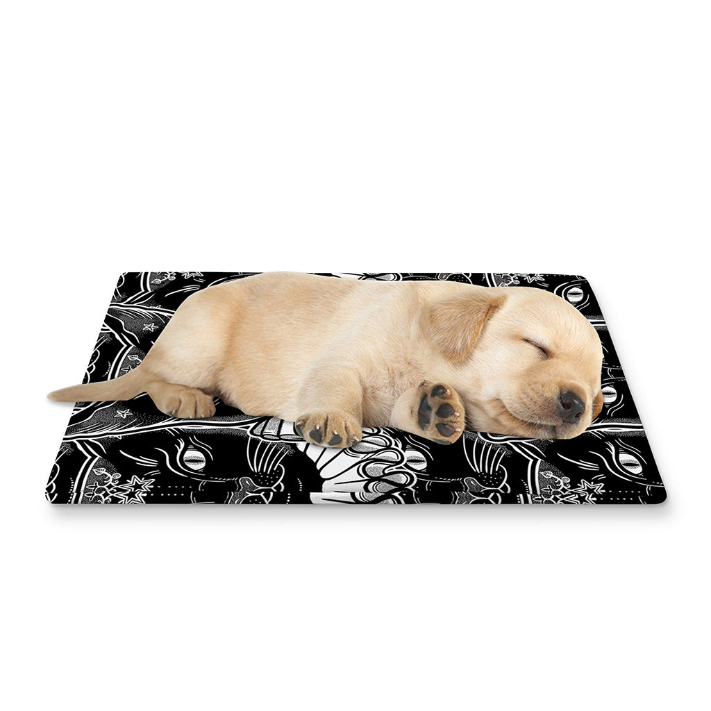 Black And White Gothic Wiccan Cat Print Pet Cooling Mat Cover