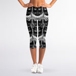 Black And White Gothic Wiccan Cat Print Women's Capri Leggings