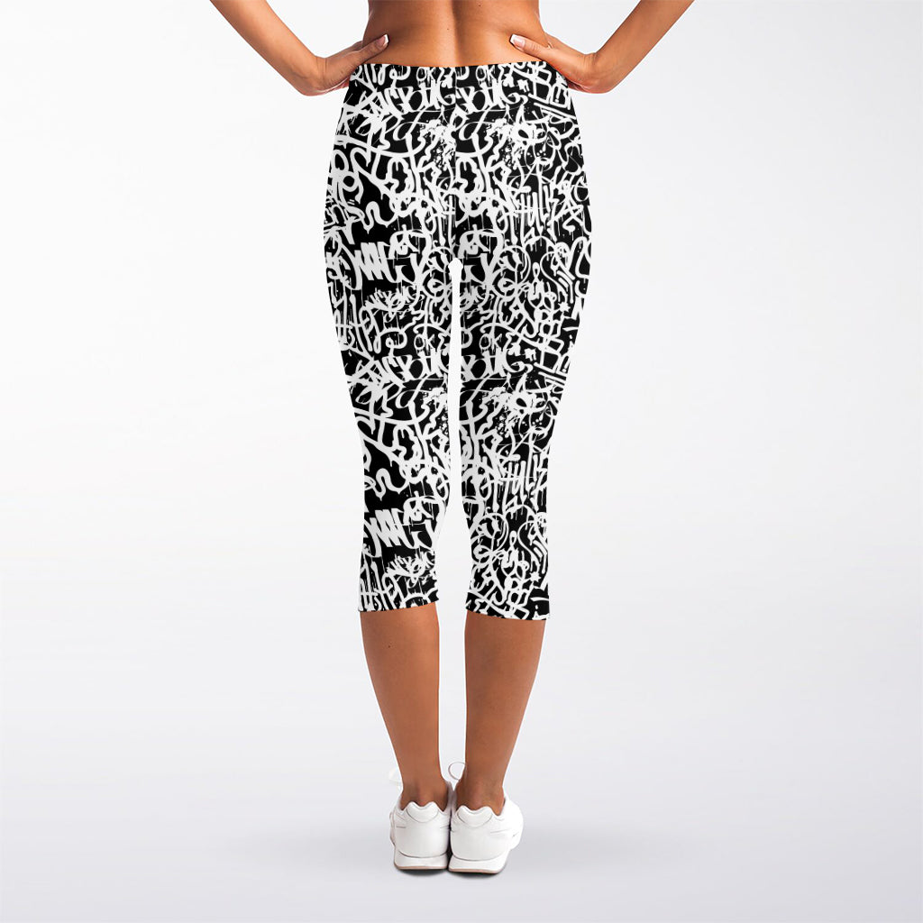 Black And White Graffiti Pattern Print Women's Capri Leggings