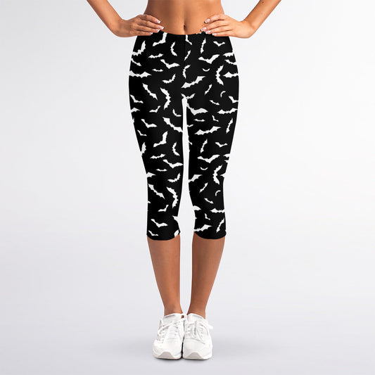 Black And White Halloween Bat Print Women's Capri Leggings
