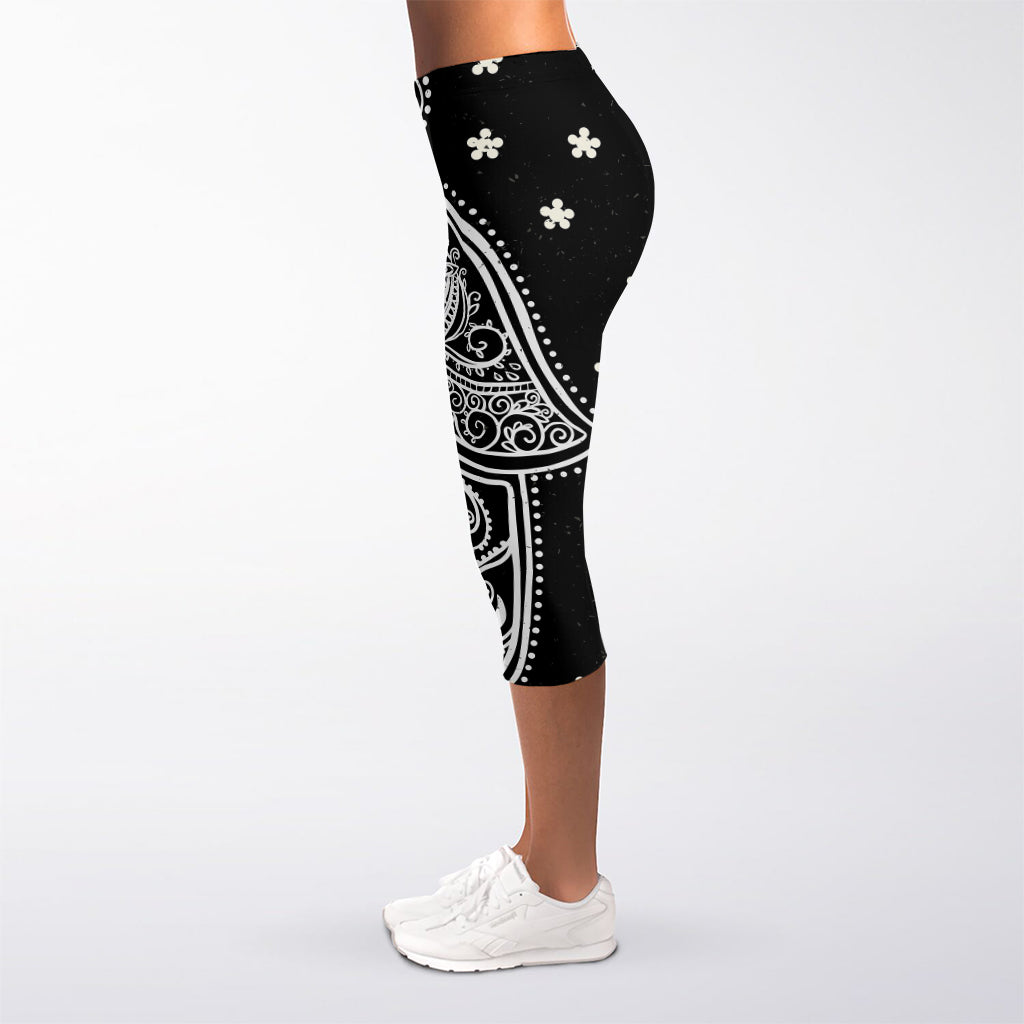 Black And White Hamsa Print Women's Capri Leggings