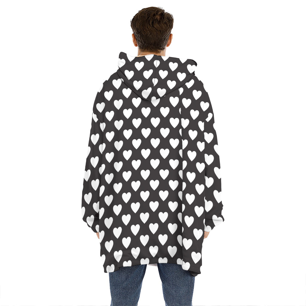 Black And White Heart Pattern Print Hoodie Blanket