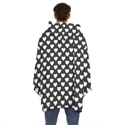 Black And White Heart Pattern Print Hoodie Blanket