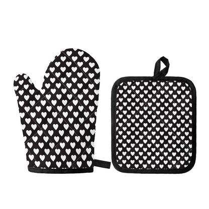 Black And White Heart Pattern Print Oven Mitt And Pot Holder Set