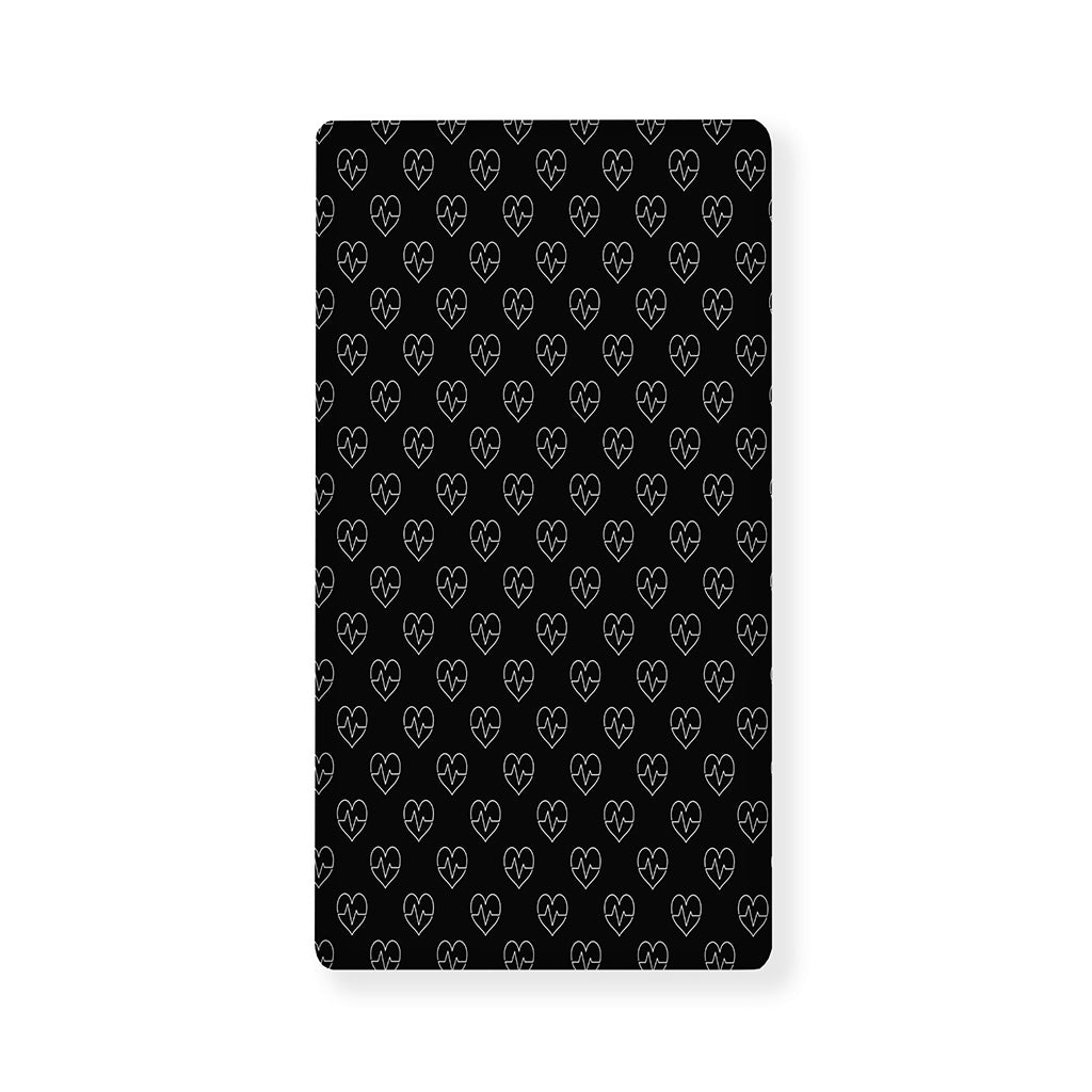 Black And White Heartbeat Pattern Print Baby Crib Sheet