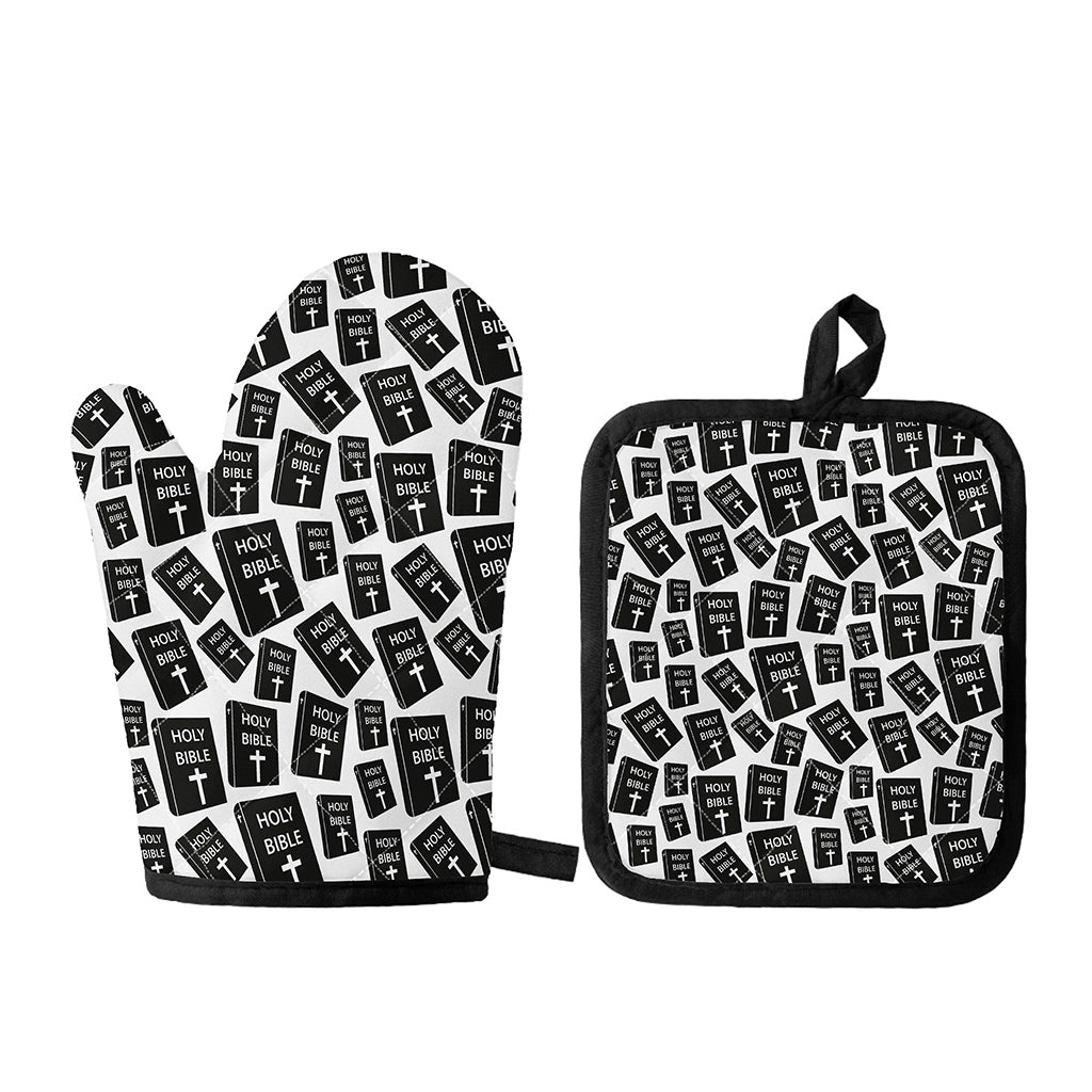 Black And White Holy Bible Pattern Print Oven Mitt And Pot Holder Set