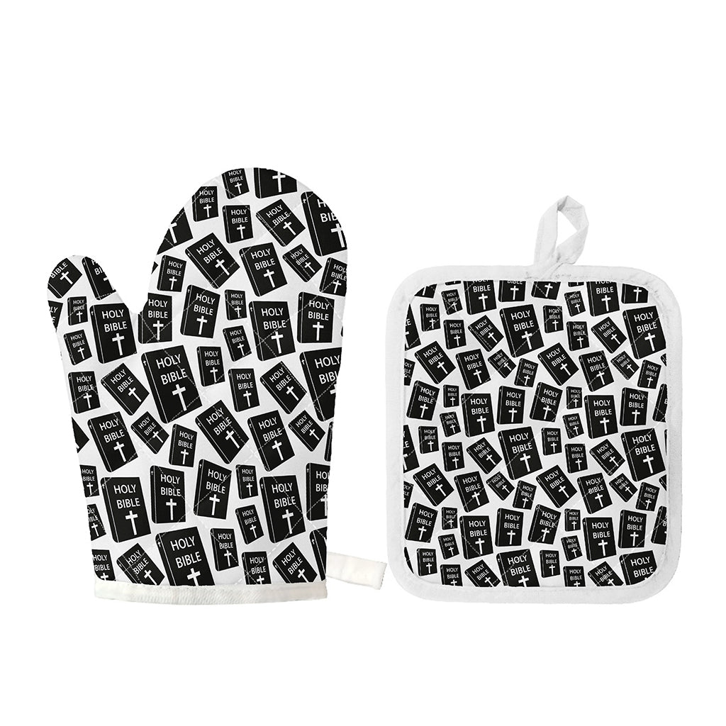 Black And White Holy Bible Pattern Print Oven Mitt And Pot Holder Set