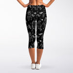 Black And White Horse Pattern Print Women's Capri Leggings