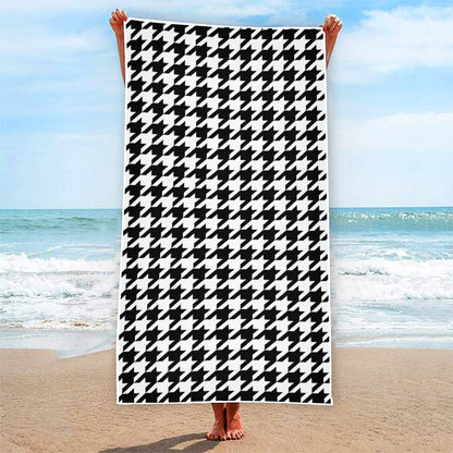 Black And White Houndstooth Print Beach Towel