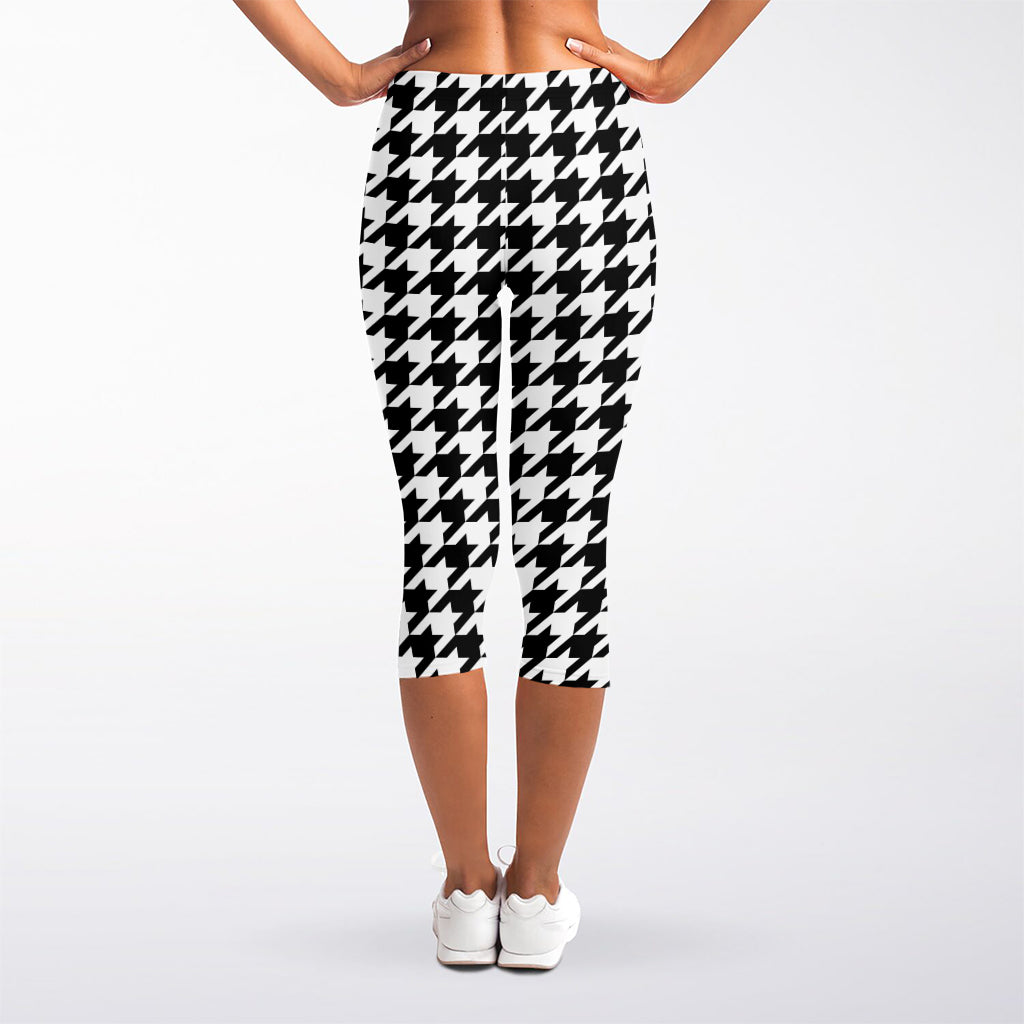 Black And White Houndstooth Print Women's Capri Leggings