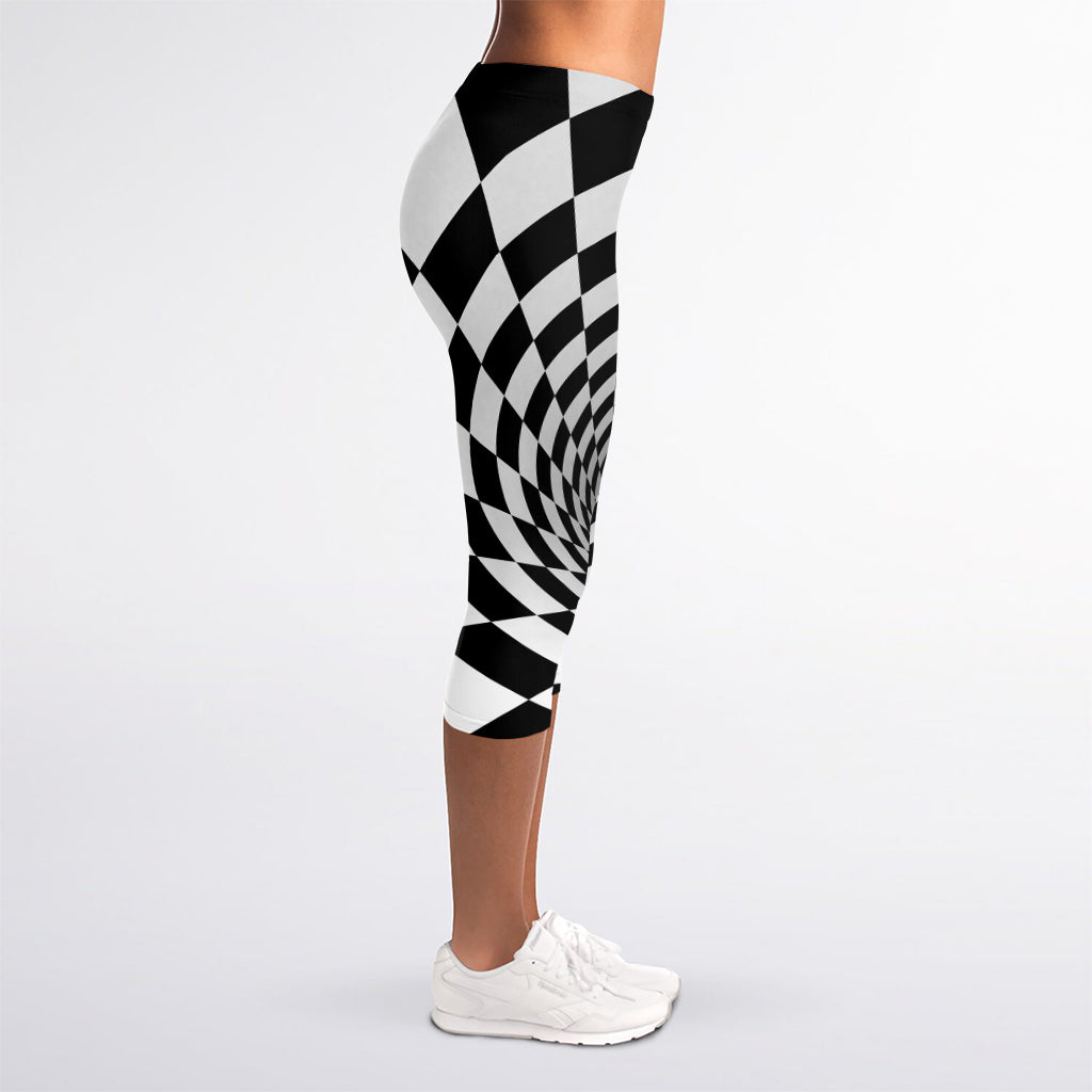 Black And White Hypnotic Illusion Print Women's Capri Leggings